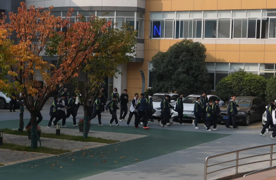 051762322939139780.png ScreenShot_2025-11-05_140733_669.png